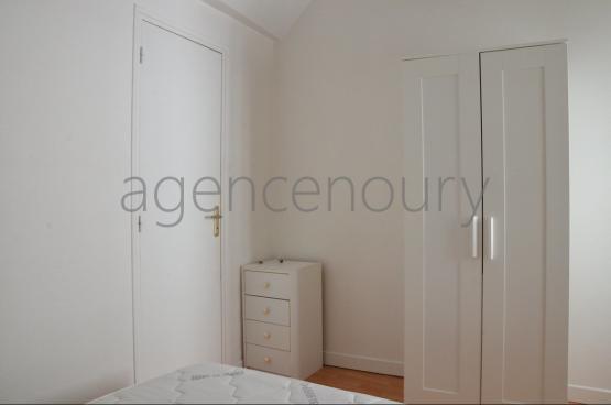 Cet appartement situ� au c�ur de Le Palais b�n�ficie d'un agr�able d�gagement visuel.