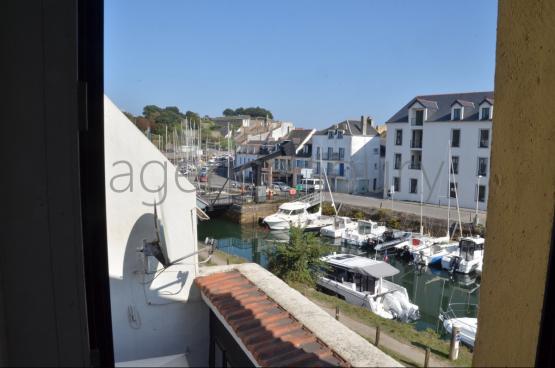 Nous avons dcouvert avec ravissement cette superbe maison de ville amnage dans une ancienne voilerie. 