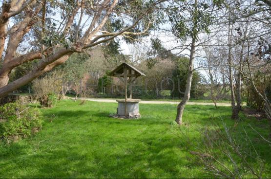 Ses vastes pices sduisent tout de suite lorsque lon pntre dans cette grande maison.