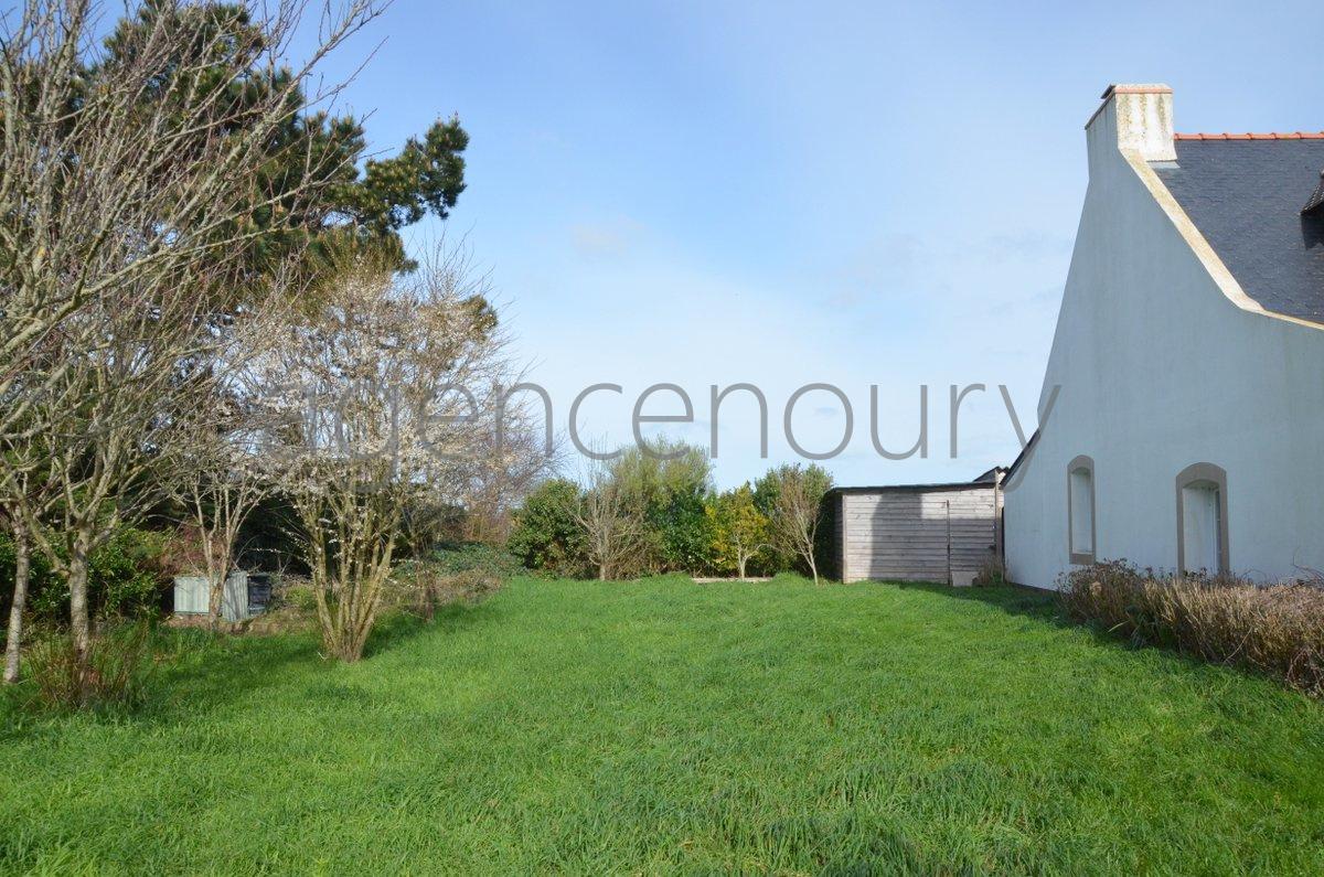 Ses vastes pices sduisent tout de suite lorsque lon pntre dans cette grande maison.