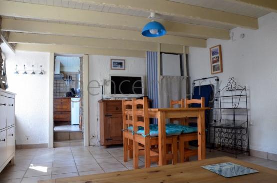 Une bonbonnire niche au cur d'un hameau plein de charme.