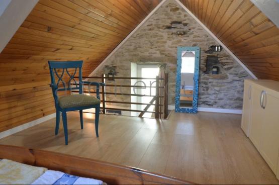 Une bonbonnire niche au cur d'un hameau plein de charme.