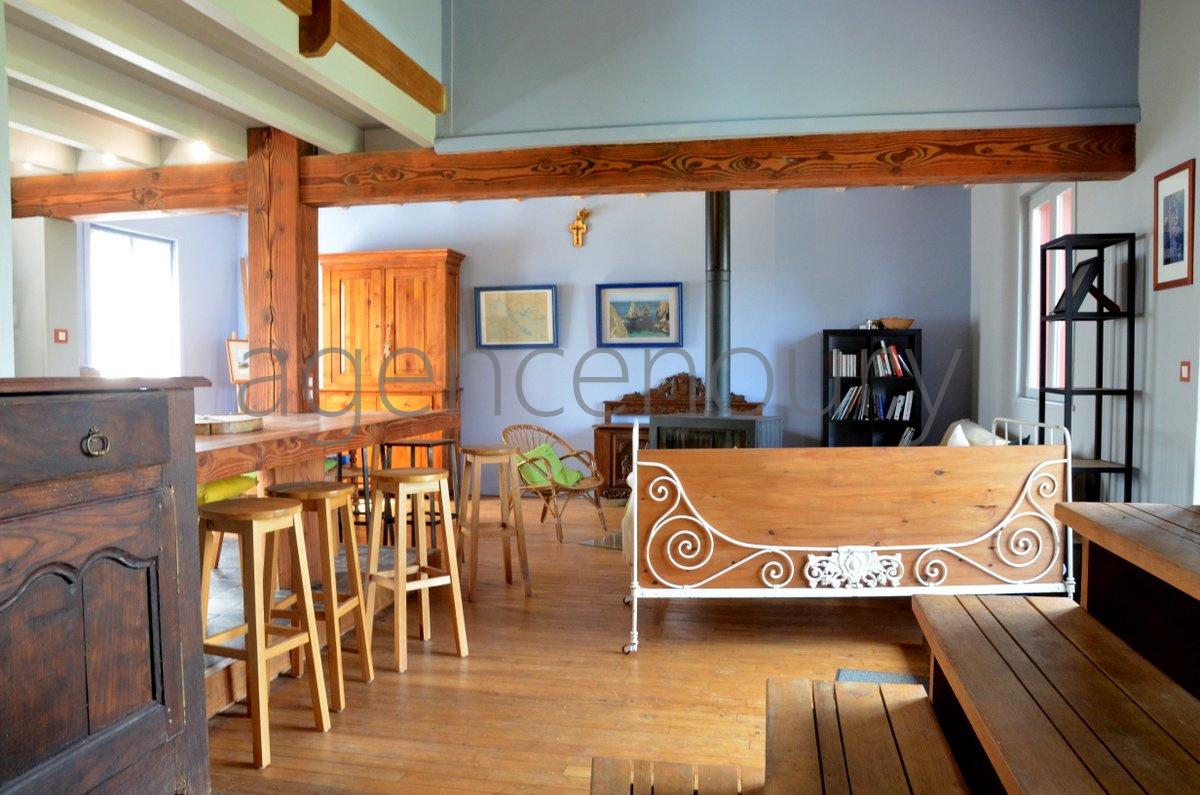 Nous avons t sensibles  la chaleureuse atmosphre, dtendue et cosy de cette confortable habitation.