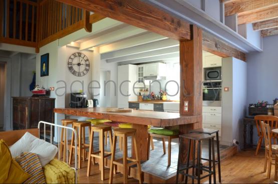 Nous avons t sensibles  la chaleureuse atmosphre, dtendue et cosy de cette confortable habitation.
