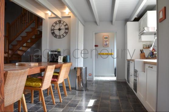 Nous avons t sensibles  la chaleureuse atmosphre, dtendue et cosy de cette confortable habitation.