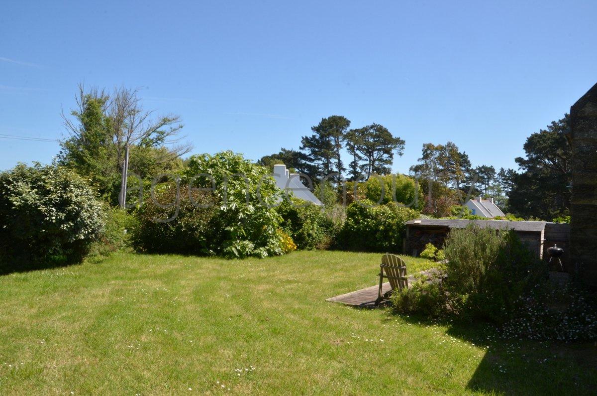 A cinq minutes � pied d'une plage intimiste, cette petite maison ancienne, simple, chaleureuse nous a imm�diatement s�duits.