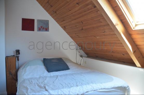 A cinq minutes � pied d'une plage intimiste, cette petite maison ancienne, simple, chaleureuse nous a imm�diatement s�duits.