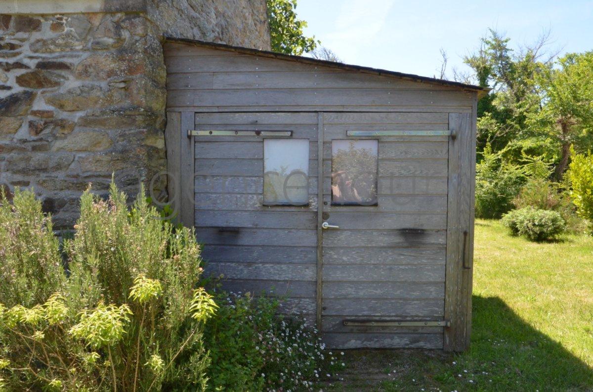 A cinq minutes � pied d'une plage intimiste, cette petite maison ancienne, simple, chaleureuse nous a imm�diatement s�duits.