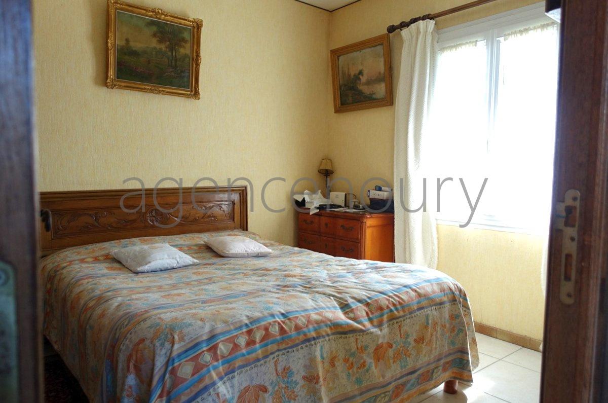 Rares sont les maisons qui offrent � Belle-Ile une telle tranquillit� et un si beau panorama. 