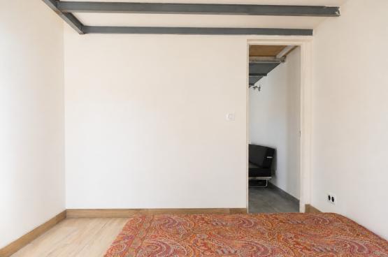 Petit loft neuf, a proximit� du bourg de palais