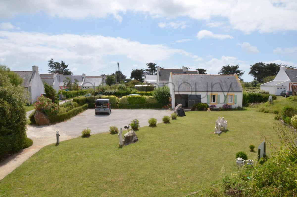 Cette immense habitation ( 350m de surface au plancher ) est particulirement adapte aux besoins des grandes familles.