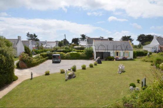 Cette immense maison ( 350m de surface au plancher ) est particulirement adapte aux besoins des grandes familles.