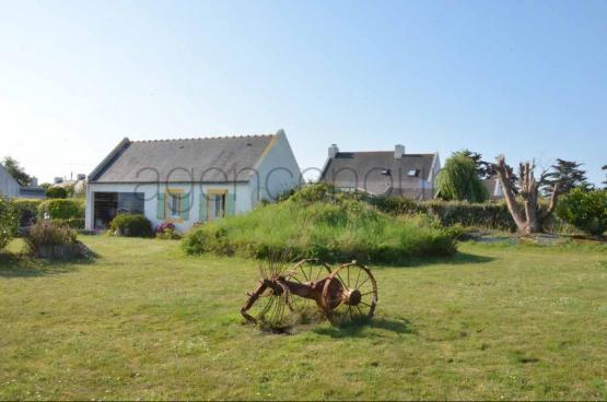 Cette immense maison ( 350m de surface au plancher ) est particulirement adapte aux besoins des grandes familles.