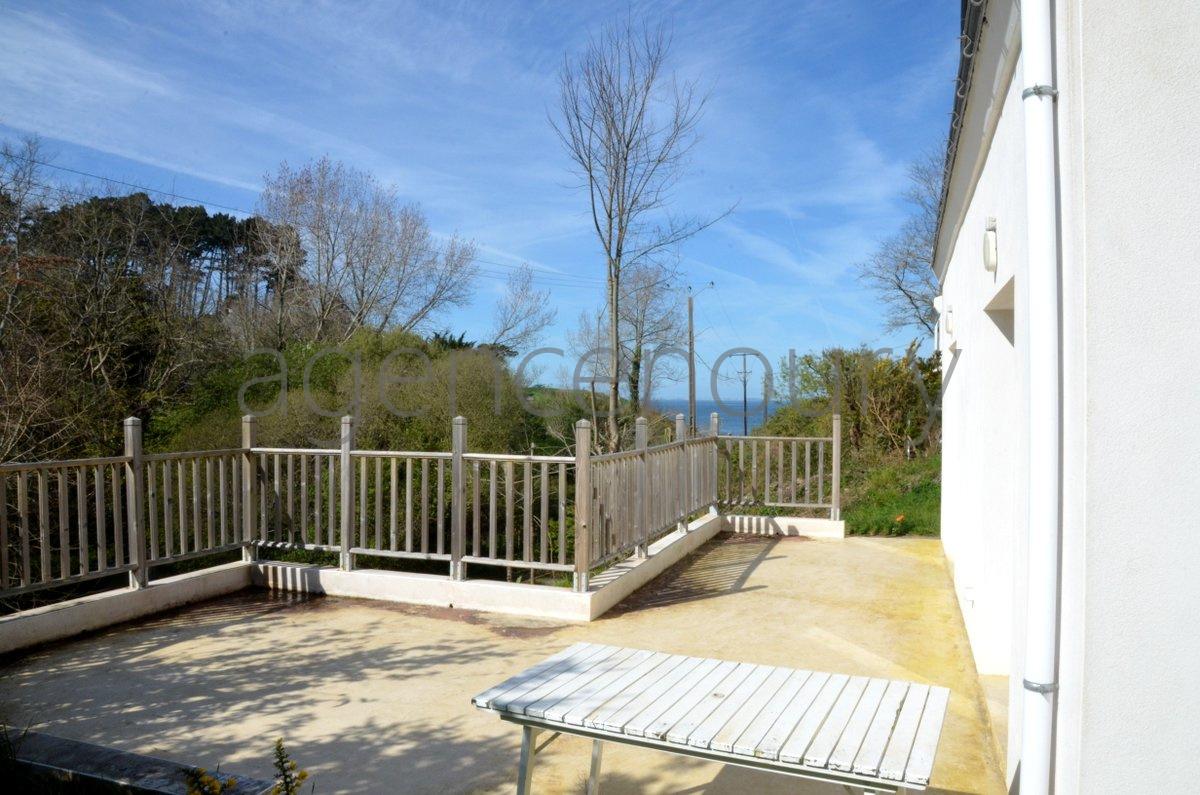Pratiquement aucune maison de Belle-Ile nest aussi proche dune plage.