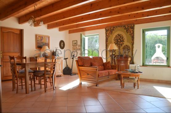 Ds l'arrive on est sous le charme de cette maison accueillante.