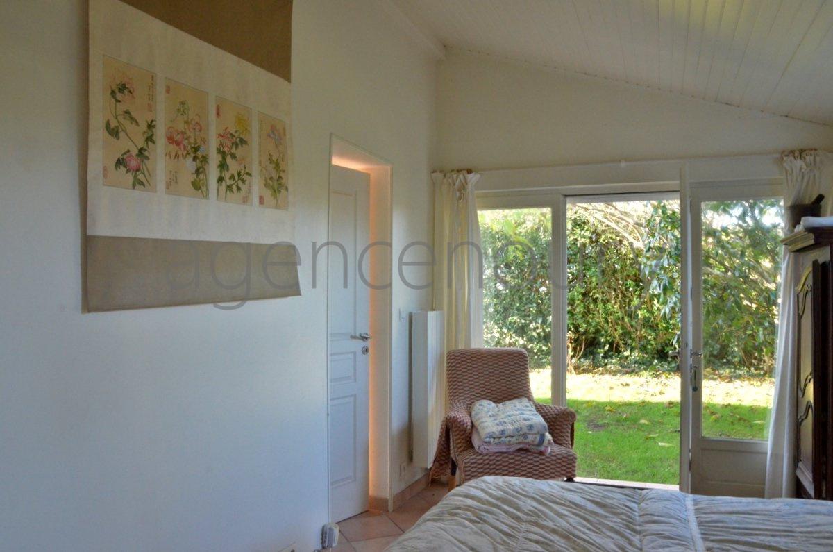 Dominant la mer, au bout d'une impasse, au dessus du port de Sauzon...