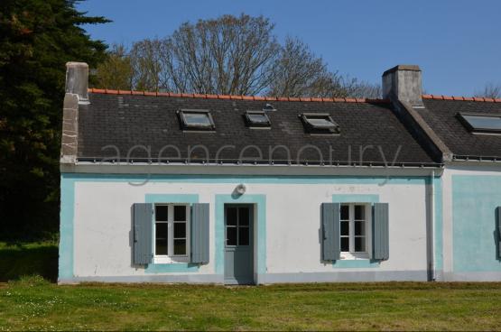 Cet ensemble de trois maisons anciennes offre une grande souplesse d'utilisation.