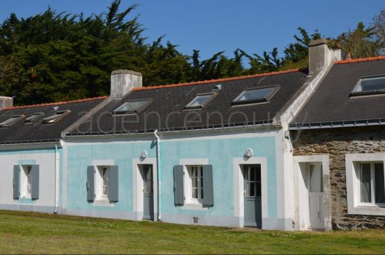 Cet ensemble de trois maisons anciennes offre une grande souplesse d'utilisation.
